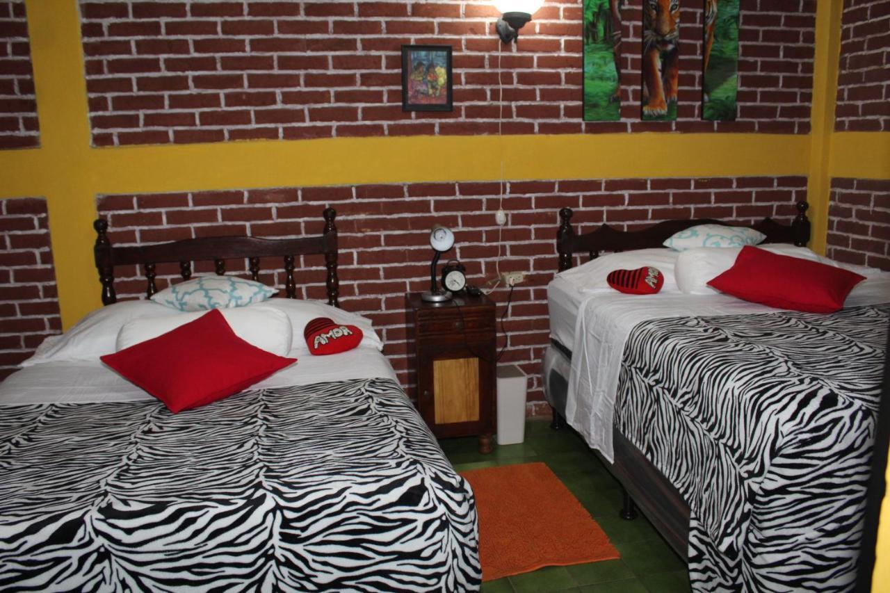 Hotel Casa Del Viajero Quetzaltenango Kültér fotó