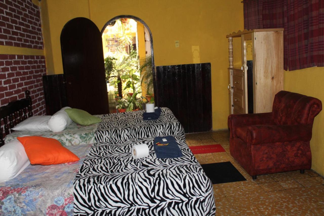 Hotel Casa Del Viajero Quetzaltenango Kültér fotó
